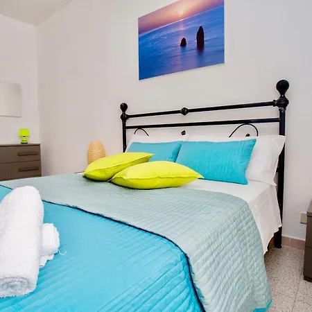 Il Veliero Blu Centro * Λίπαρι